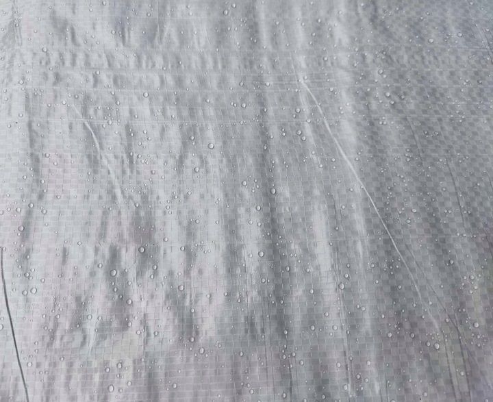Zakrývací plachta stříbrná 3x4m 130 g