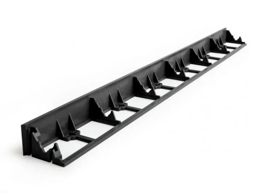 Zahradní neviditelný plastový obrubník 78x1000mm