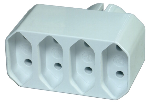 Rozbočka síťová plochá 4 zásuvky