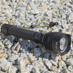 Latarka akumulatorowa taktyczna XHP90 LED 15W VA0075 VAYOX